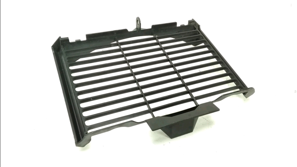 GRILLE DE RADIATEUR