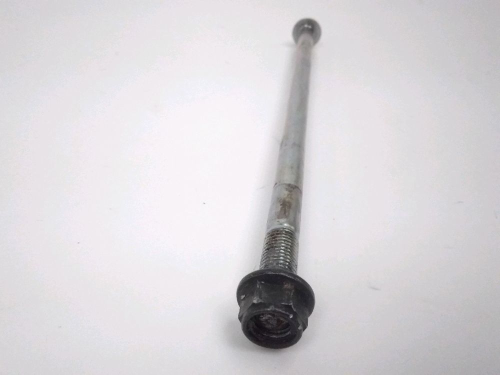 AXE DE ROUE AVANT