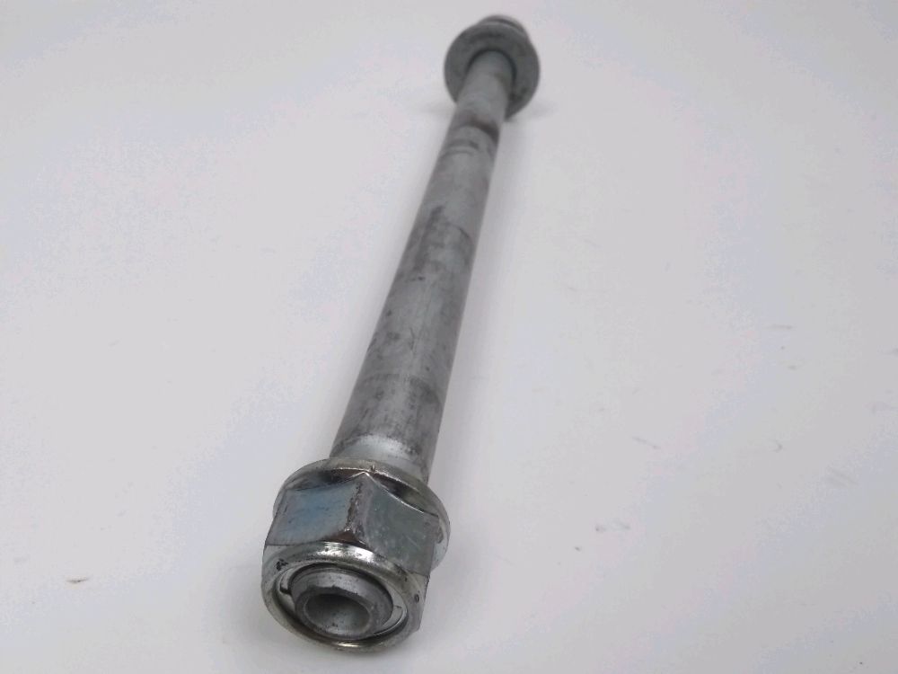 AXE DE ROUE ARRIERE