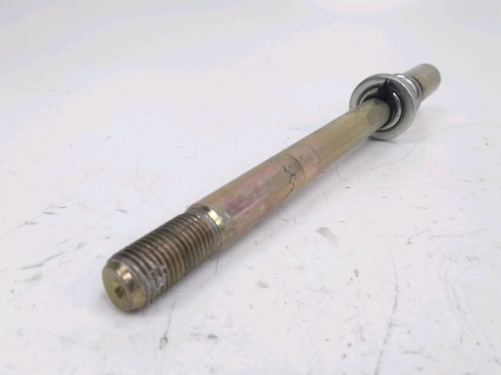 AXE DE ROUE AVANT