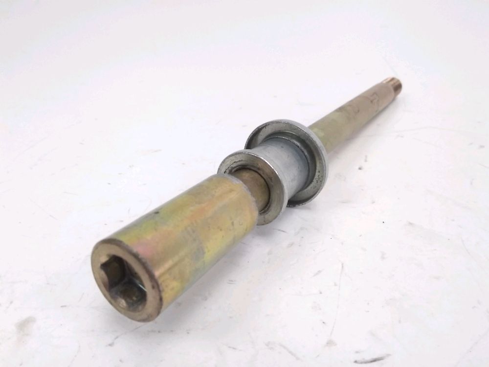 AXE DE ROUE AVANT