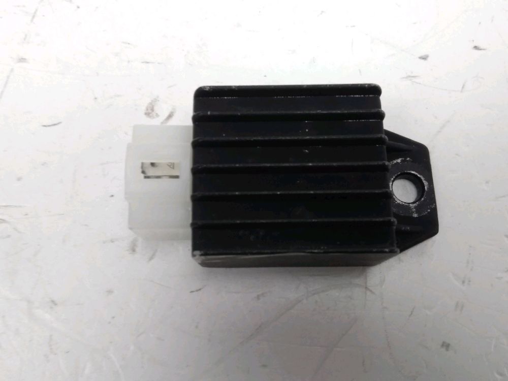 REGULATEUR DE TENSION