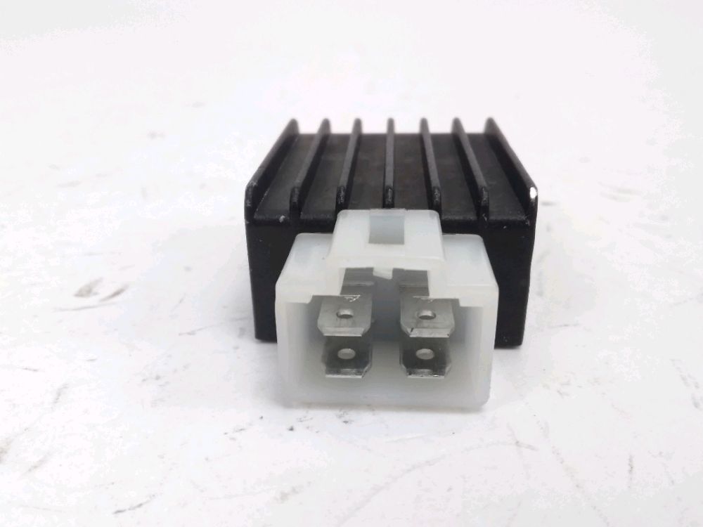 REGULATEUR DE TENSION