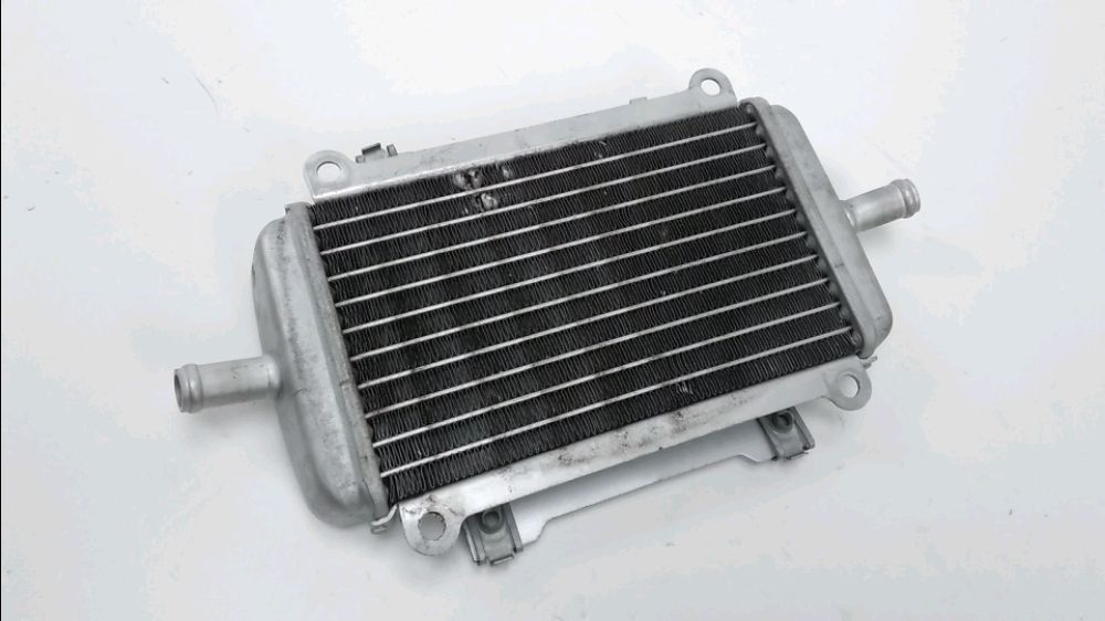 RADIATEUR EAU GAUCHE