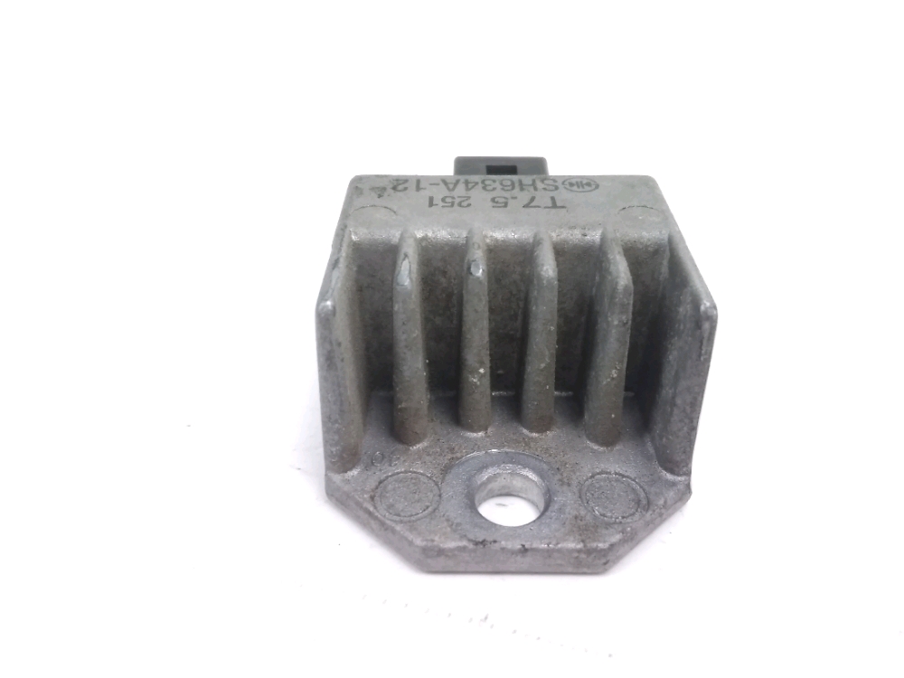 REGULATEUR DE TENSION