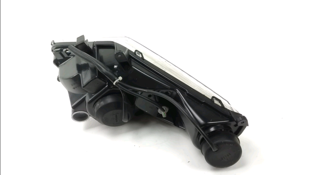 OPTIQUE AVANT GAUCHE