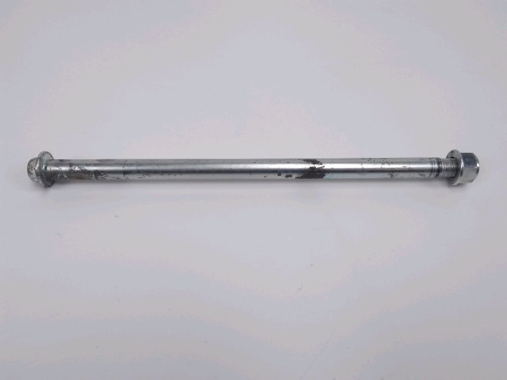AXE DE ROUE ARRIERE