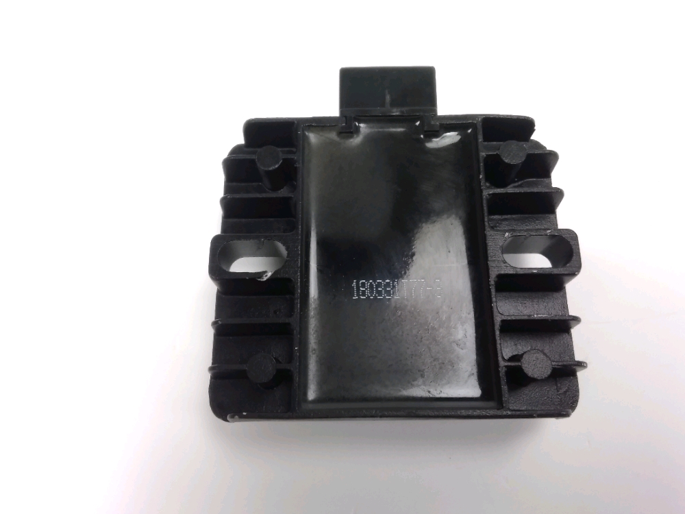 REGULATEUR DE TENSION