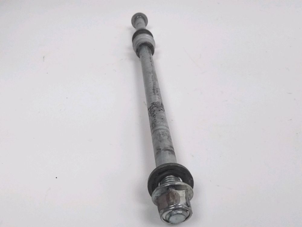 AXE DE ROUE ARRIERE