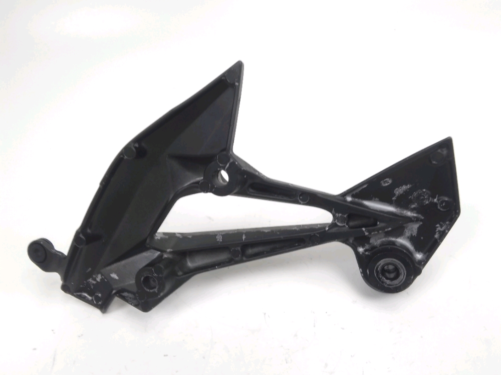 PLATINE ET REPOSE PIEDS ARRIERE DROIT