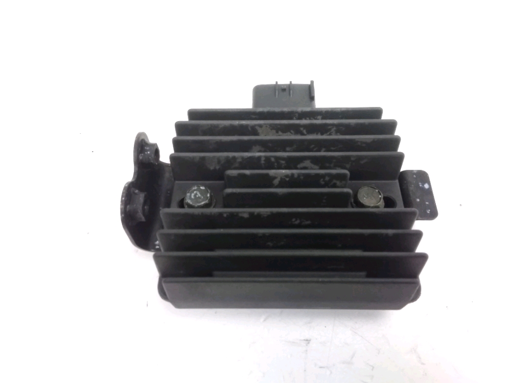 REGULATEUR DE TENSION
