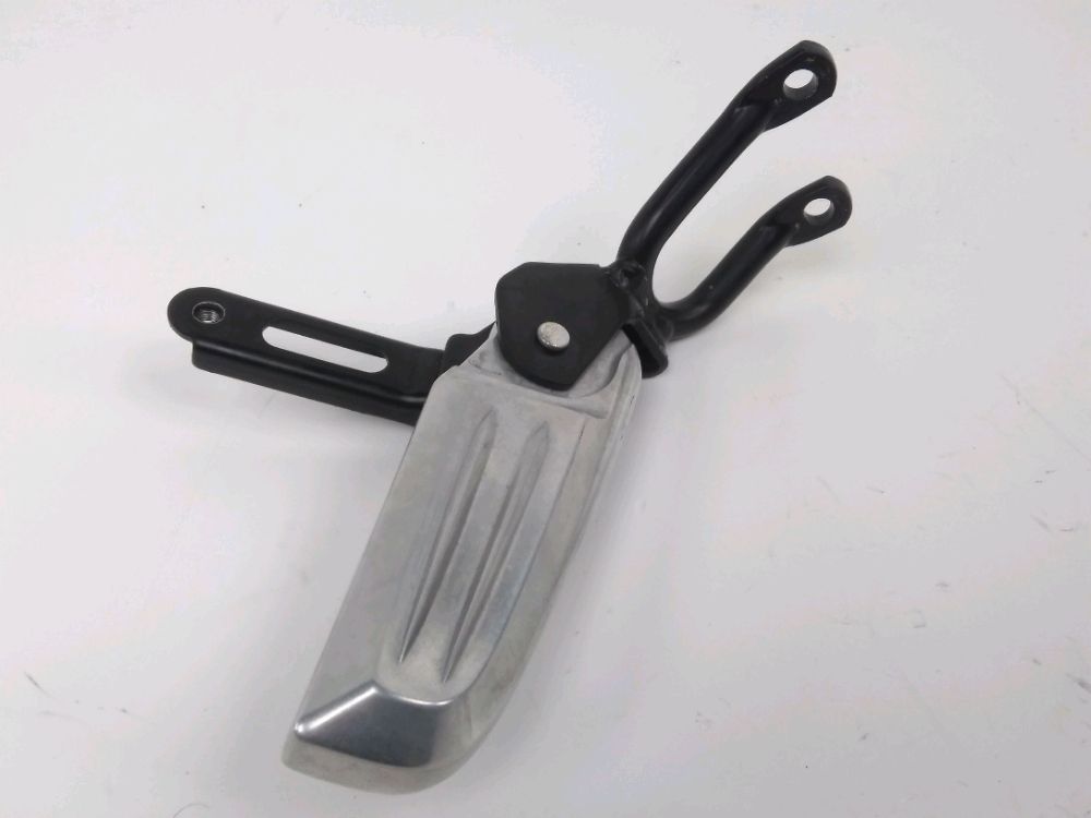 PLATINE ET REPOSE PIEDS ARRIERE DROIT