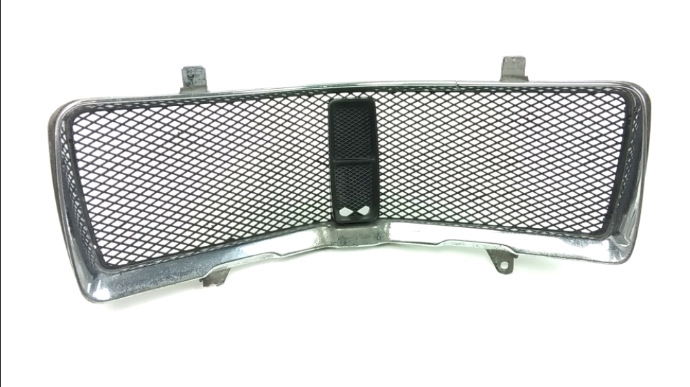 GRILLE DE RADIATEUR