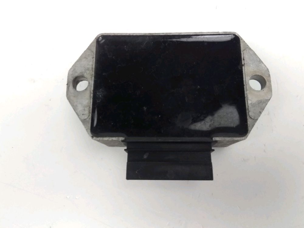 REGULATEUR DE TENSION