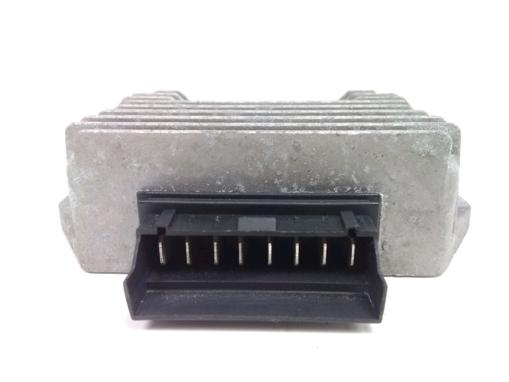 REGULATEUR DE TENSION