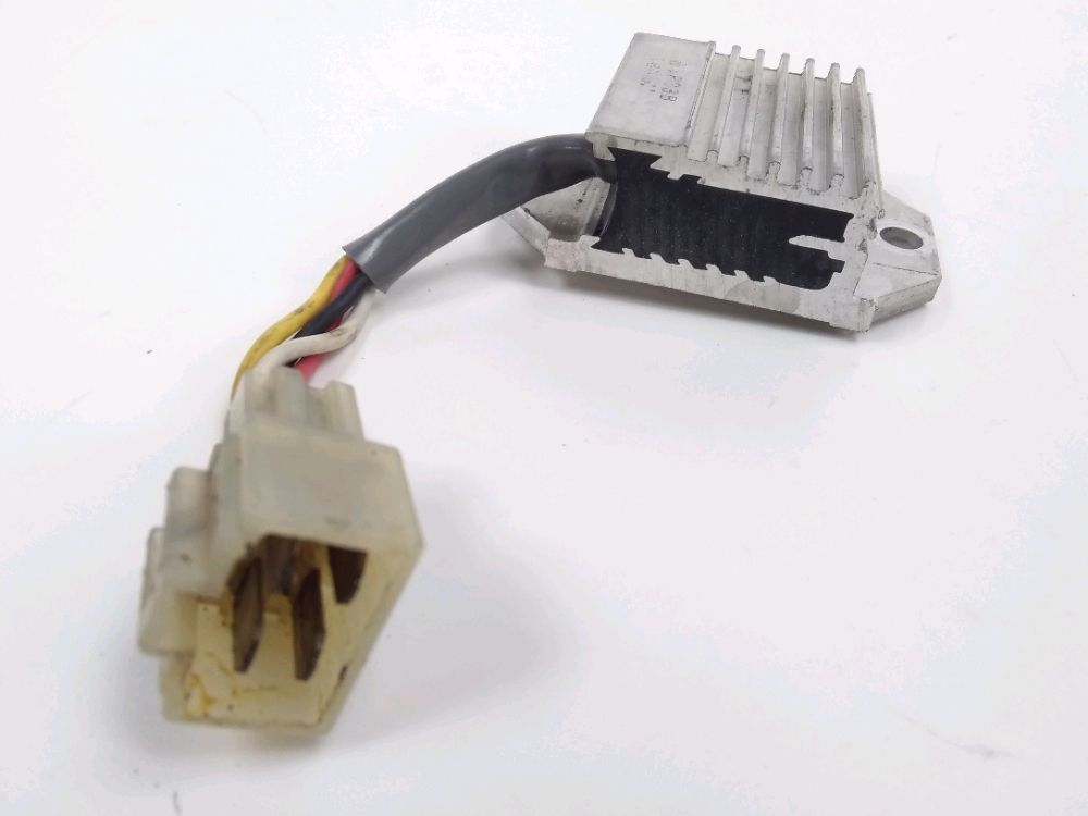 REGULATEUR DE TENSION