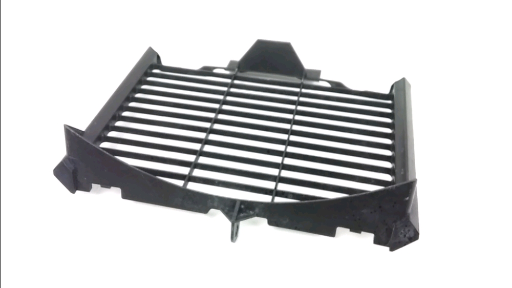 GRILLE DE RADIATEUR