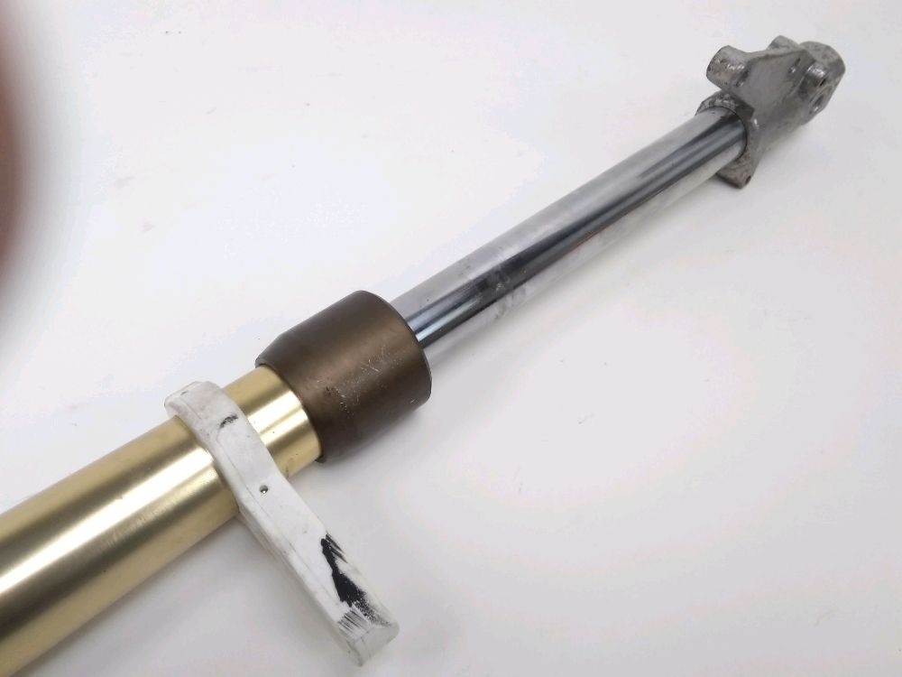 TUBE DE FOURCHE GAUCHE