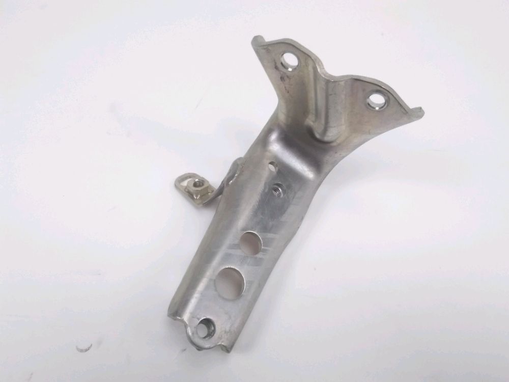 Platine avant droite