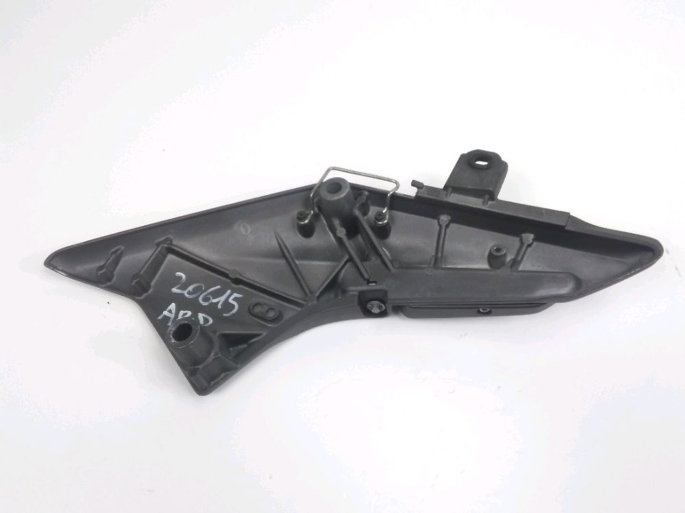 PLATINE ET REPOSE PIEDS ARRIERE DROIT