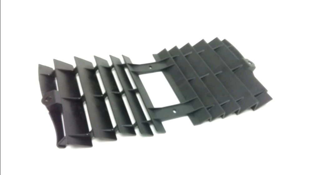 GRILLE DE RADIATEUR