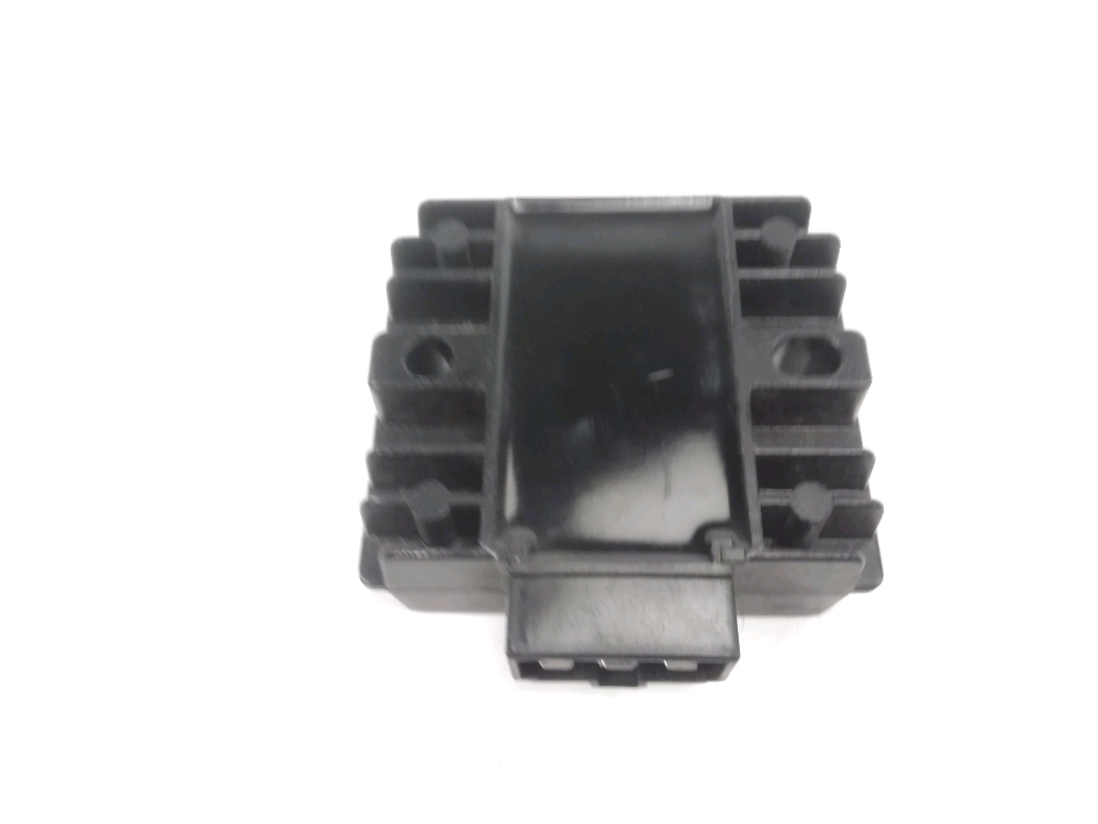 REGULATEUR DE TENSION