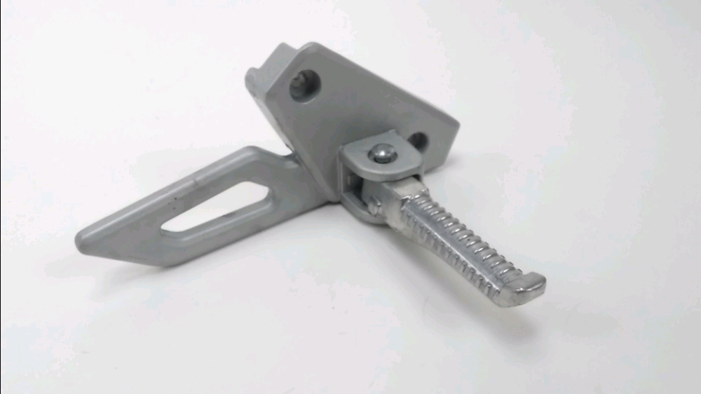 PLATINE ET REPOSE PIEDS ARRIERE DROIT