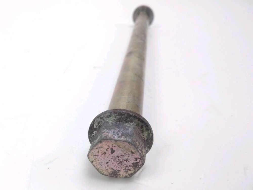 AXE DE ROUE ARRIERE