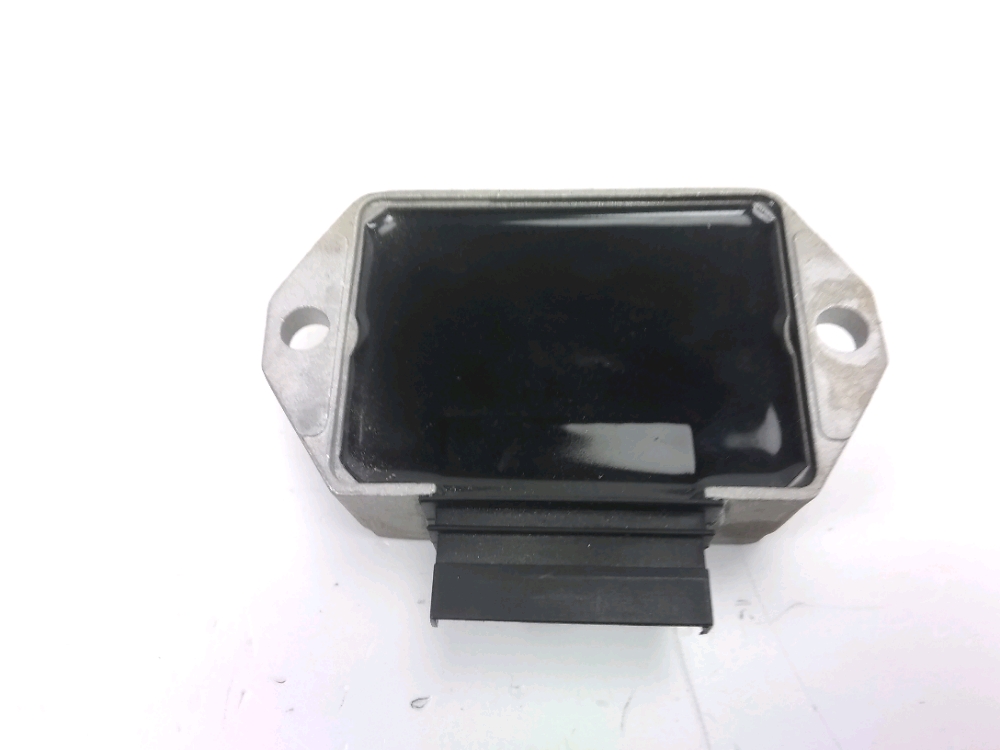 REGULATEUR DE TENSION