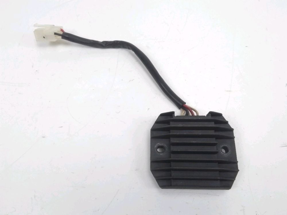 REGULATEUR DE TENSION