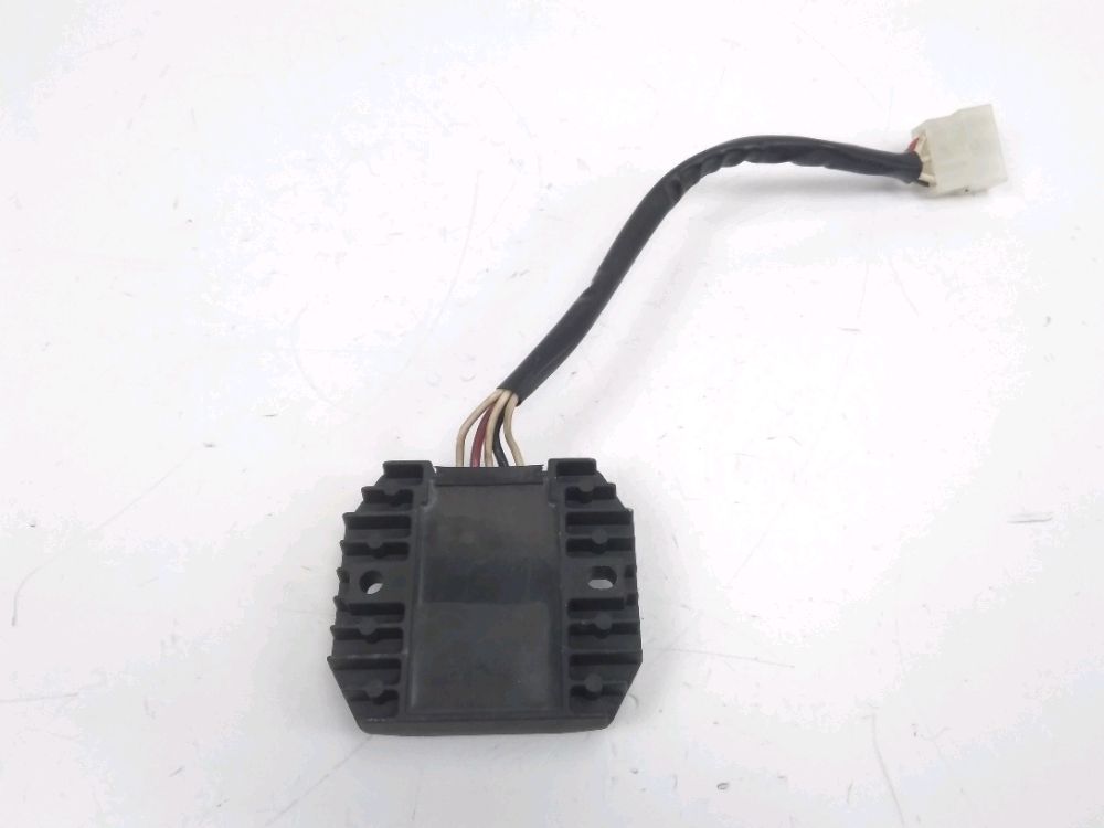 REGULATEUR DE TENSION