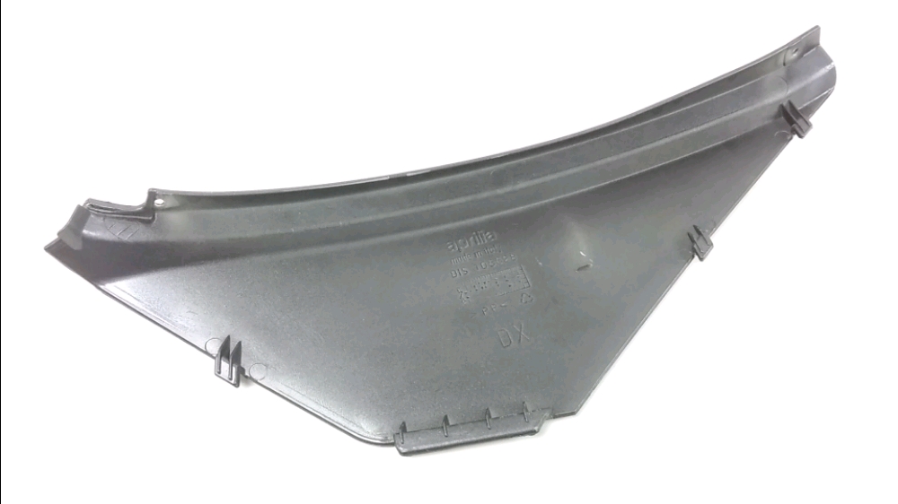 CACHE LATERAL DROIT