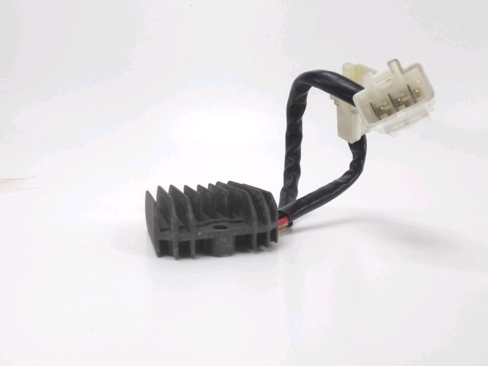 REGULATEUR DE TENSION