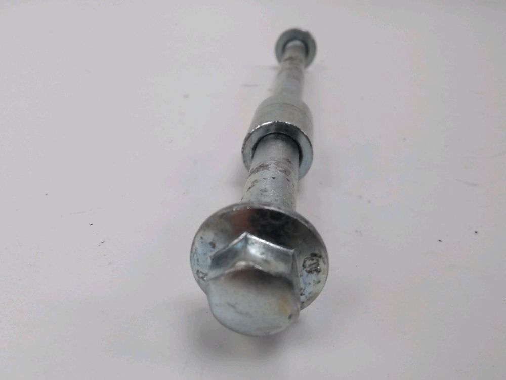 AXE DE ROUE AVANT