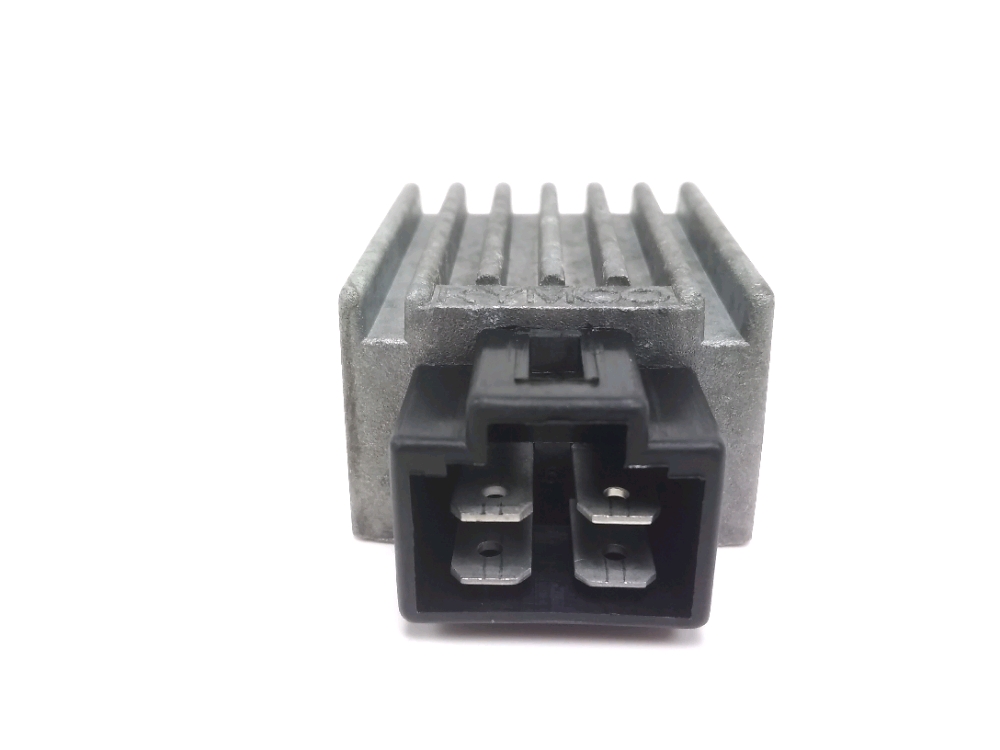 REGULATEUR DE TENSION