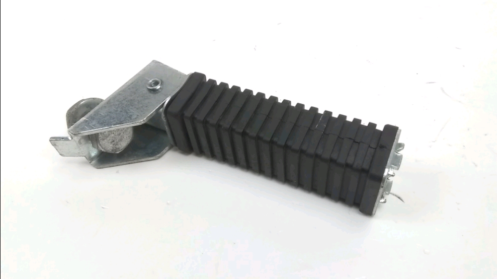 Repose pieds arriere droit