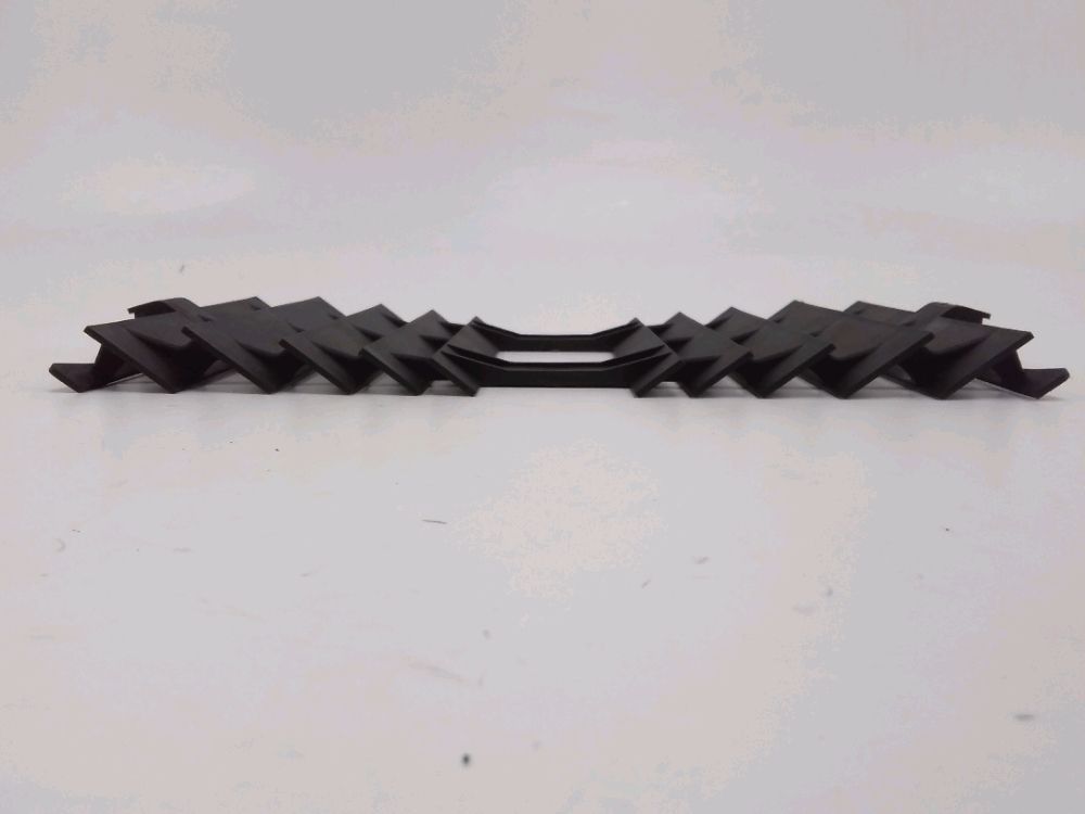 GRILLE DE RADIATEUR