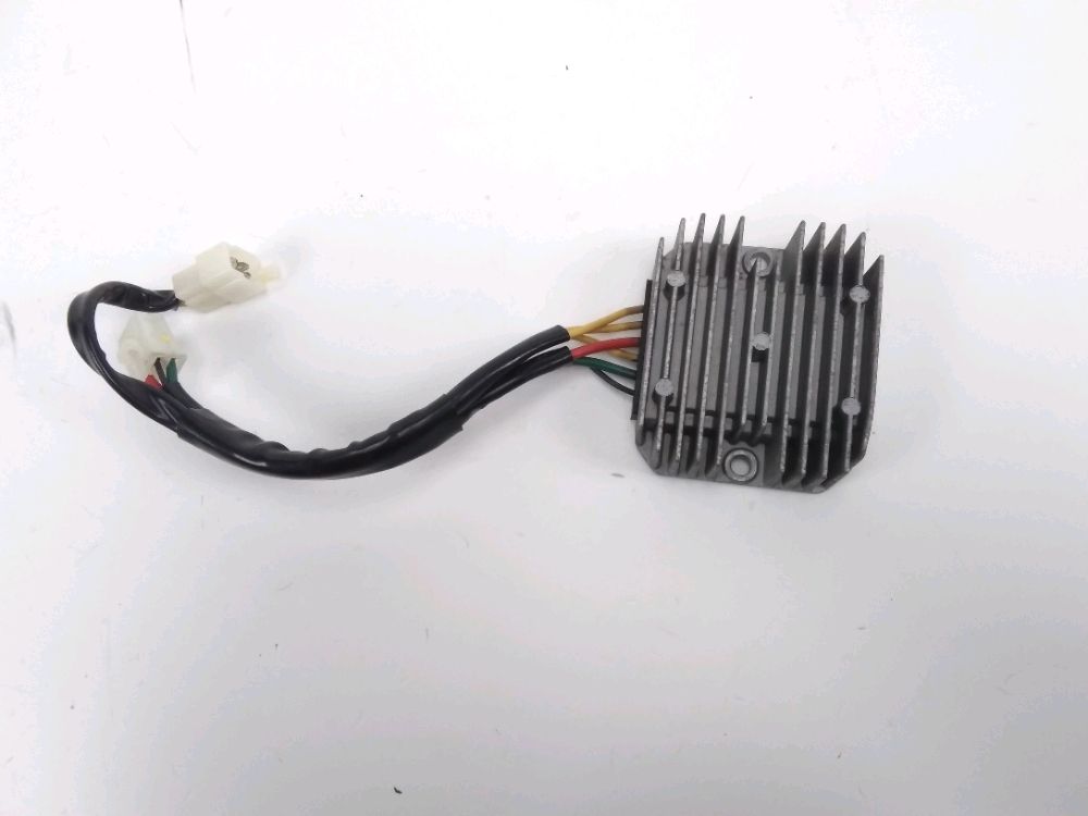 REGULATEUR DE TENSION