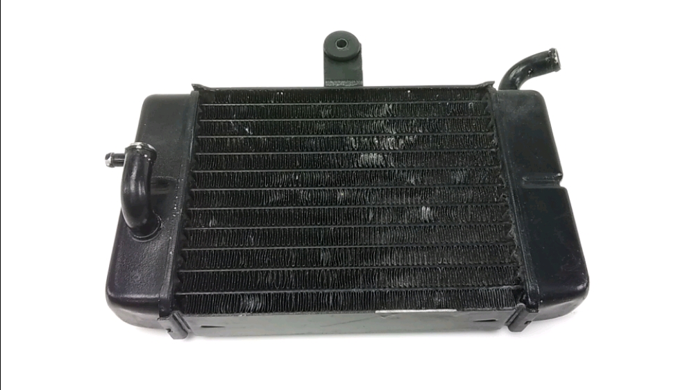 RADIATEUR EAU GAUCHE