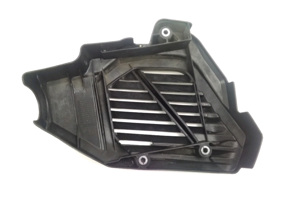 GRILLE DE RADIATEUR