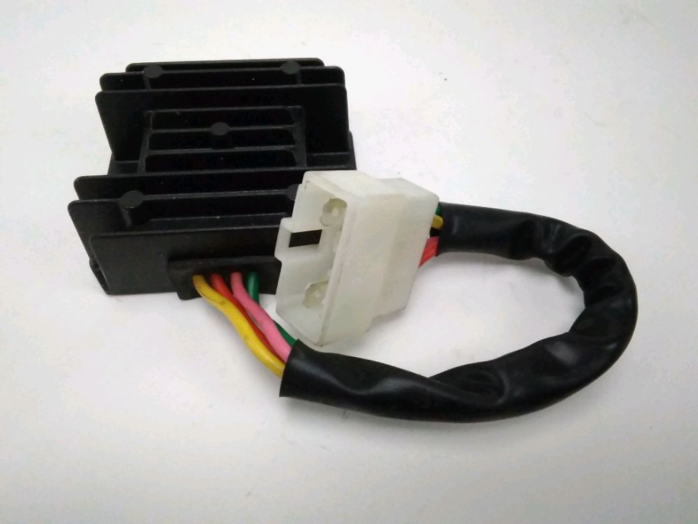 REGULATEUR DE TENSION