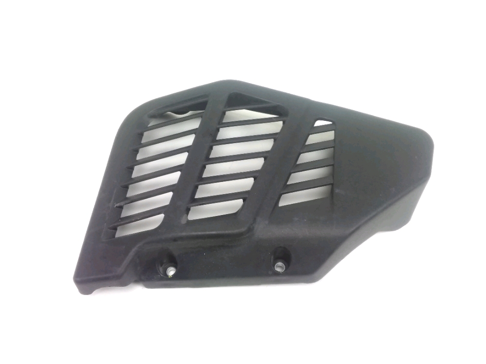 GRILLE DE RADIATEUR