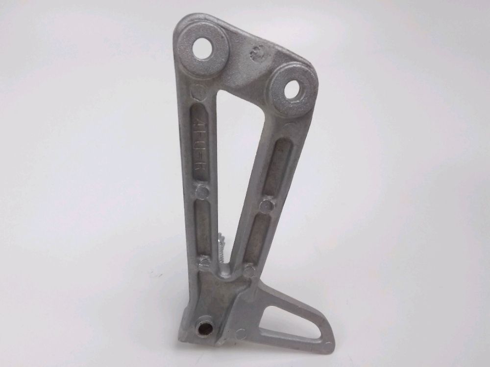 PLATINE ET REPOSE PIEDS ARRIERE DROIT