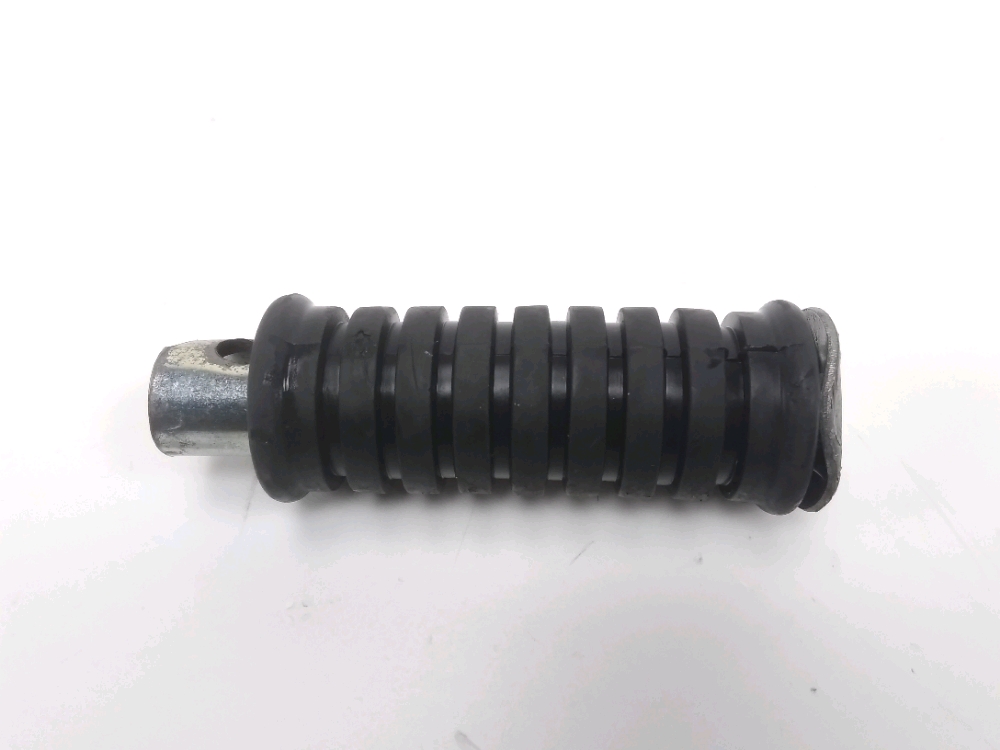 Repose pieds arriere droit