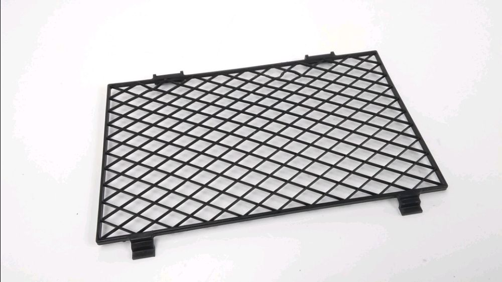 GRILLE DE RADIATEUR