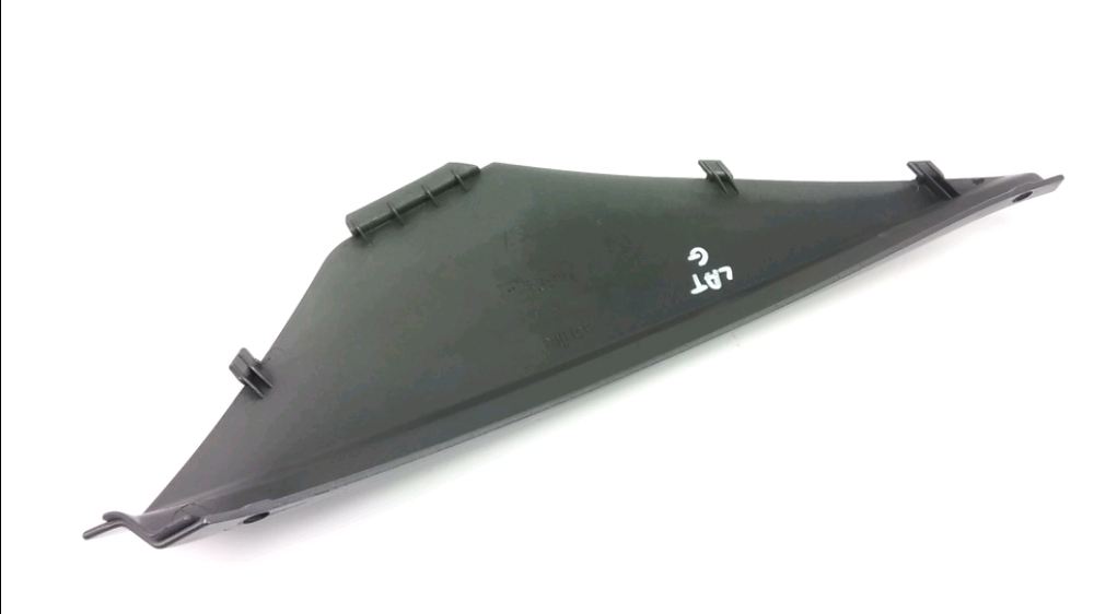 CACHE LATERAL GAUCHE