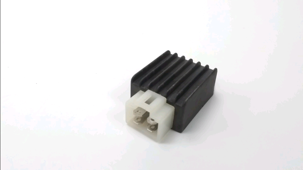 REGULATEUR DE TENSION