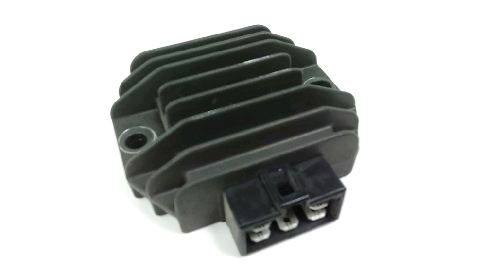 REGULATEUR DE TENSION