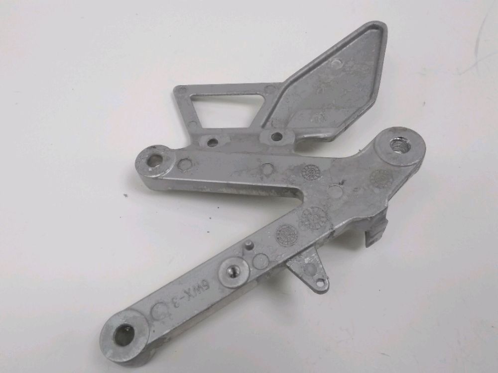 PLATINE AVANT DROITE