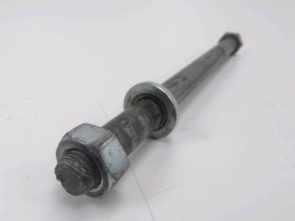 AXE DE ROUE ARRIERE